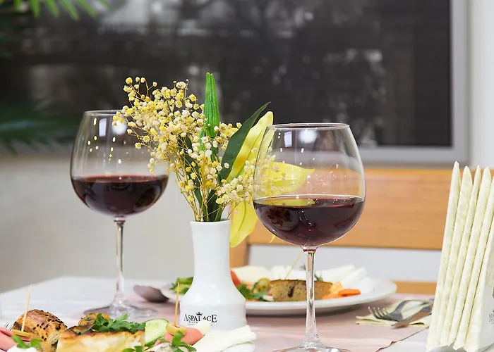 Aspalace The Old Отель 3*