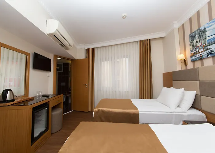 Отель Aspalace The Old 3*