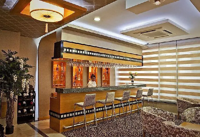 Отель Aspalace The Old 3*